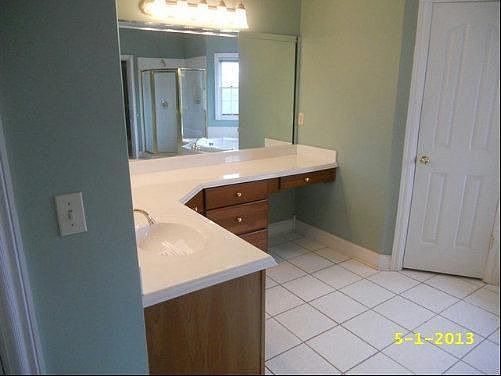 4th image of 632 Shetland Dr