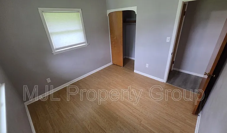1512 Robeson Ave — Photo 11