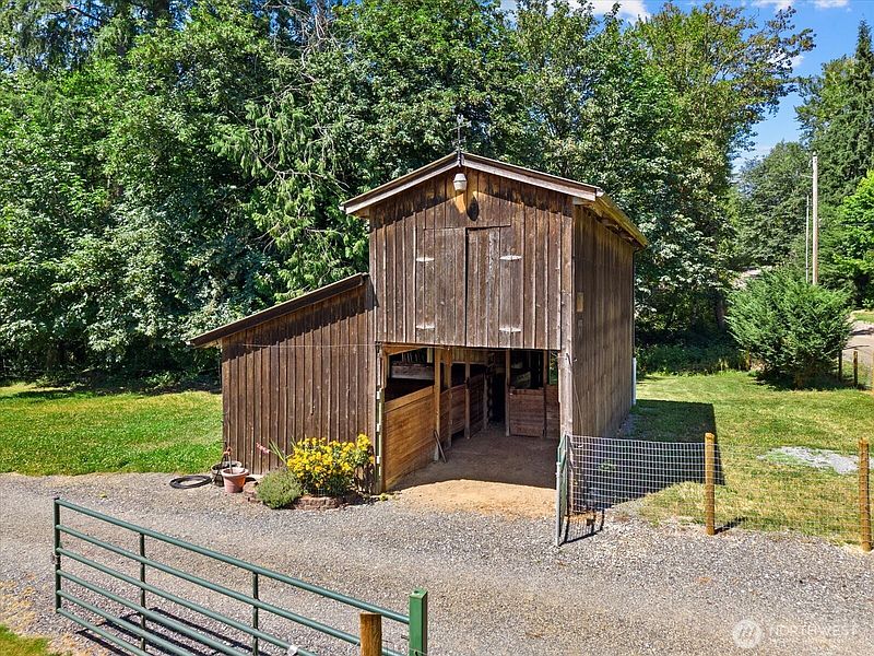4th image of 3420 205th Drive SE