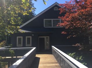 160 E Lakeshore Dr, Allyn, WA 98524