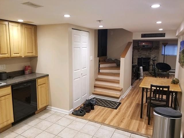 1st image of 5222 N Lind Ave #G