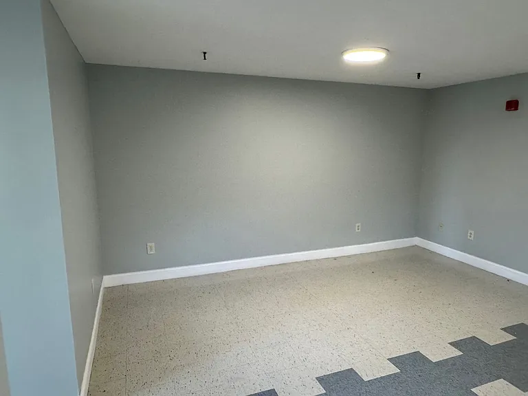 46 Amesbury St #3A — Photo 6