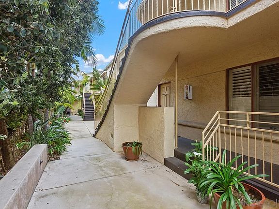 2nd image of 3620 Park Blvd Unit 10