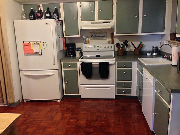 3rd image of 12 Wyndham Ct