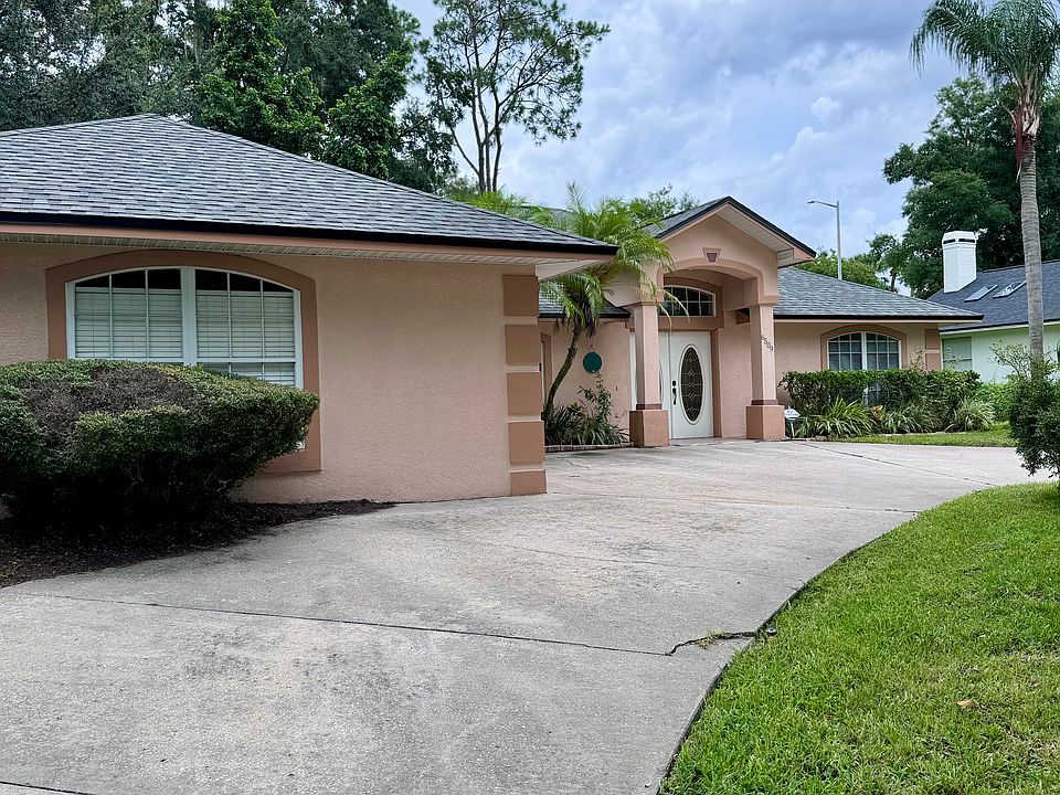 1st image of 6509 Fairway Hill Ct