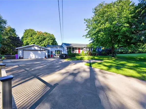 2251 Trimble Rd, Ontario, NY 14519