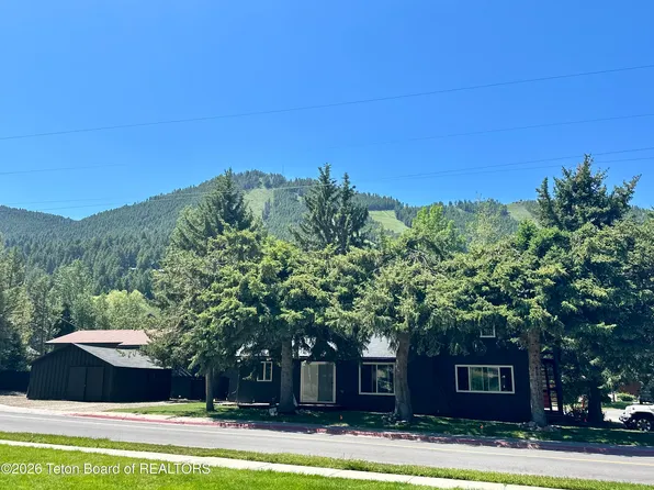 500 E Kelly Ave, Jackson, WY 83001