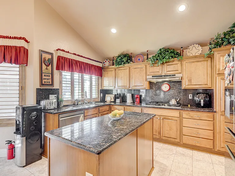 937 Denberry Way — Photo 33