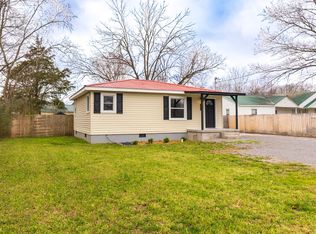 403 Cedar Ln, Tullahoma, TN 37388