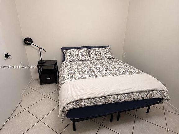 5th image of 1207 Bahama Bnd APT E1