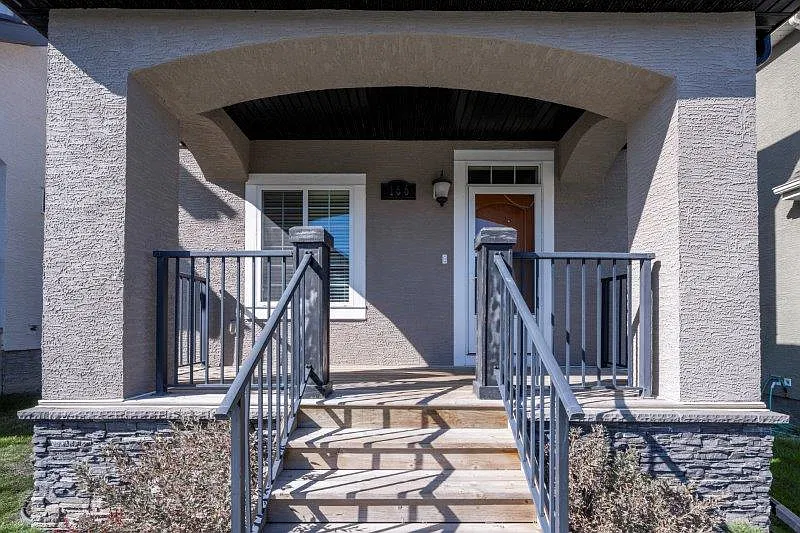 3 bed, 1301 sqft, $2,800 — Photo 3