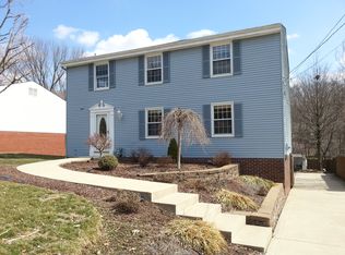 621 Surfside Dr, Pittsburgh, PA