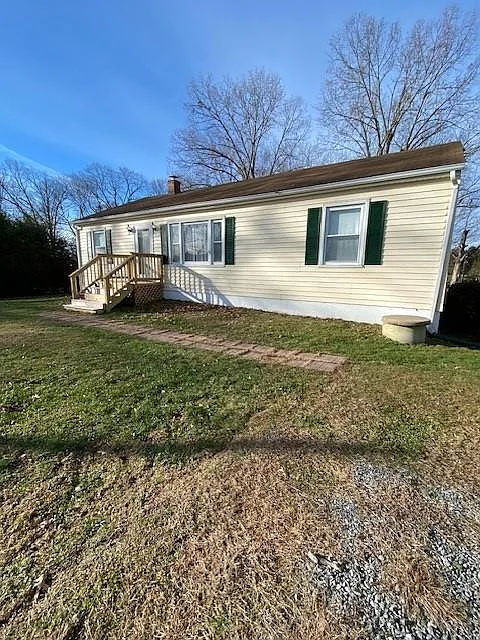 946 Hairfield Dr
