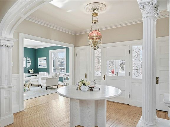 4th image of 2159 Elm Street