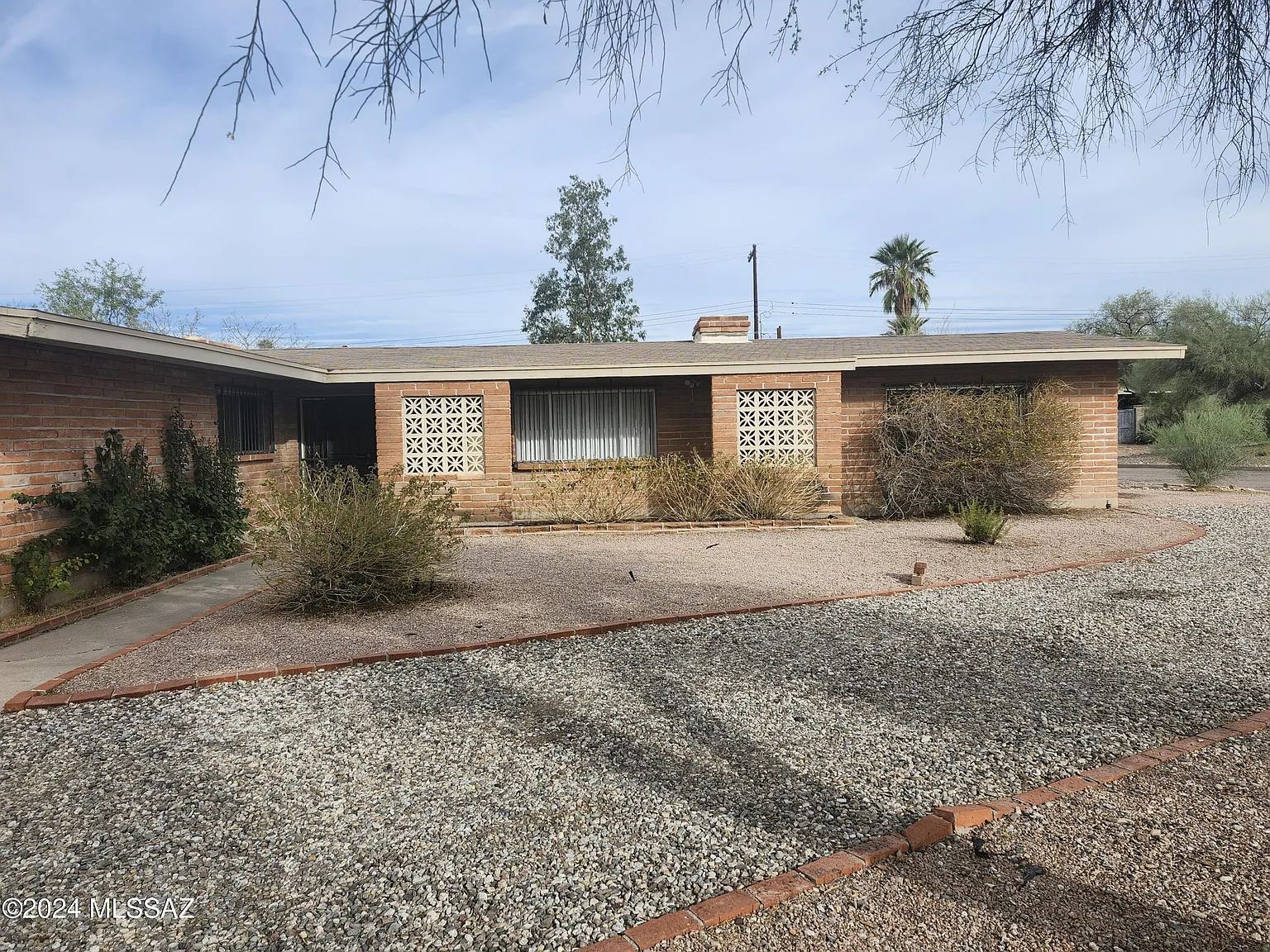 3 bed, 2.5 bath, 2295 sqft, $2,495 — Photo 2