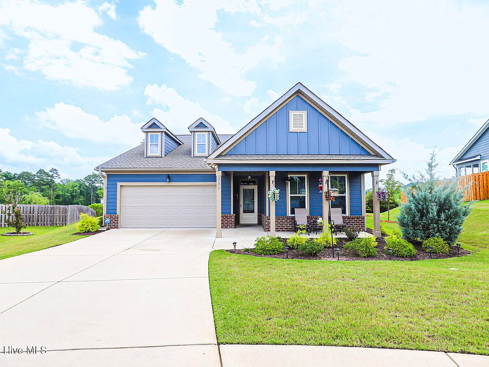 1st image of 331 Holly Oak Way