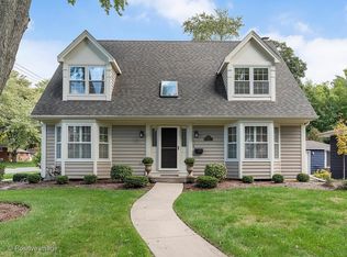 825 Cherry St, Wheaton, IL 60187