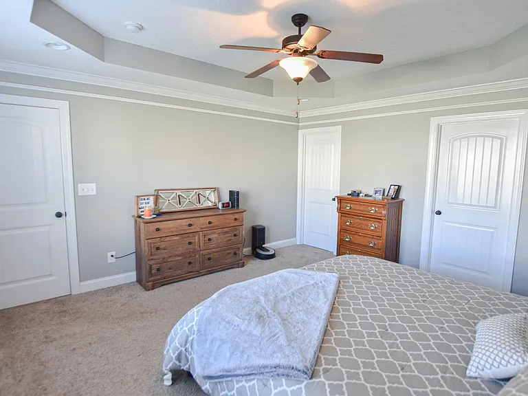716 Elm St — Photo 10