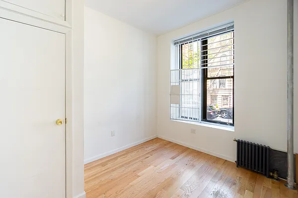 Rented by Compass | media 26