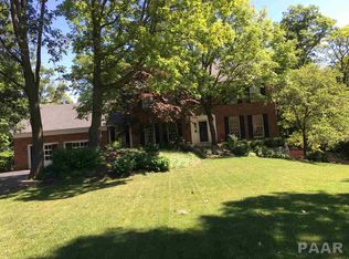 100 W Ravinwoods Rd, Peoria, IL 61615