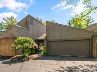 1624 Coppertree Rd, Columbus, OH 43232