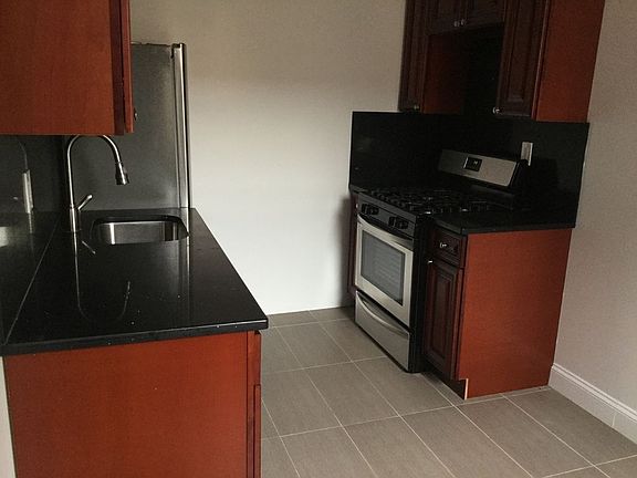 3rd image of 4010 47th Ave APT 1F