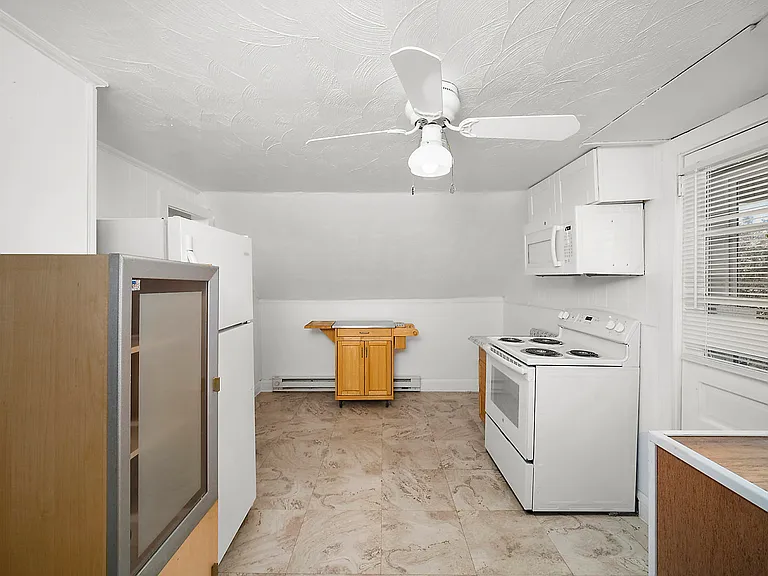 1270 Old Buckroe Rd #B — Photo 22