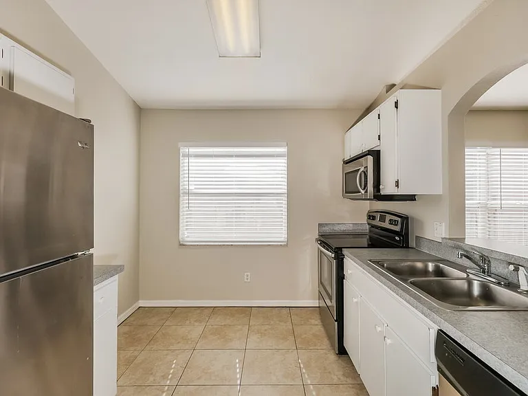 1022 Harvest Moon Dr — Photo 7