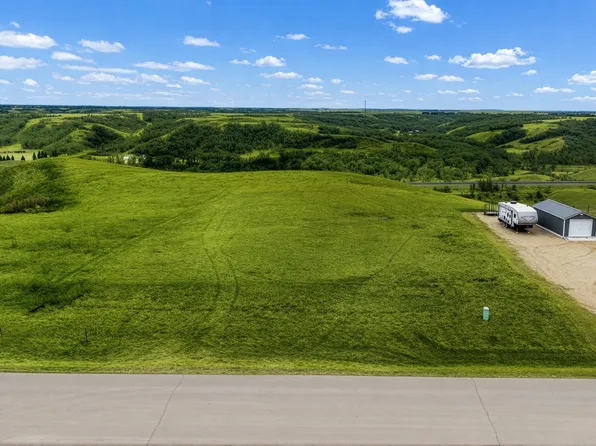 3808 Grayson Dr, Burlington, ND 58722