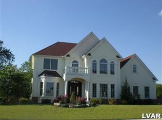 23 Saddle Ln, Easton, PA 18045