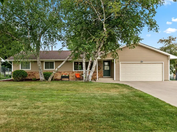 2682 5th St NW, New Brighton, MN 55112