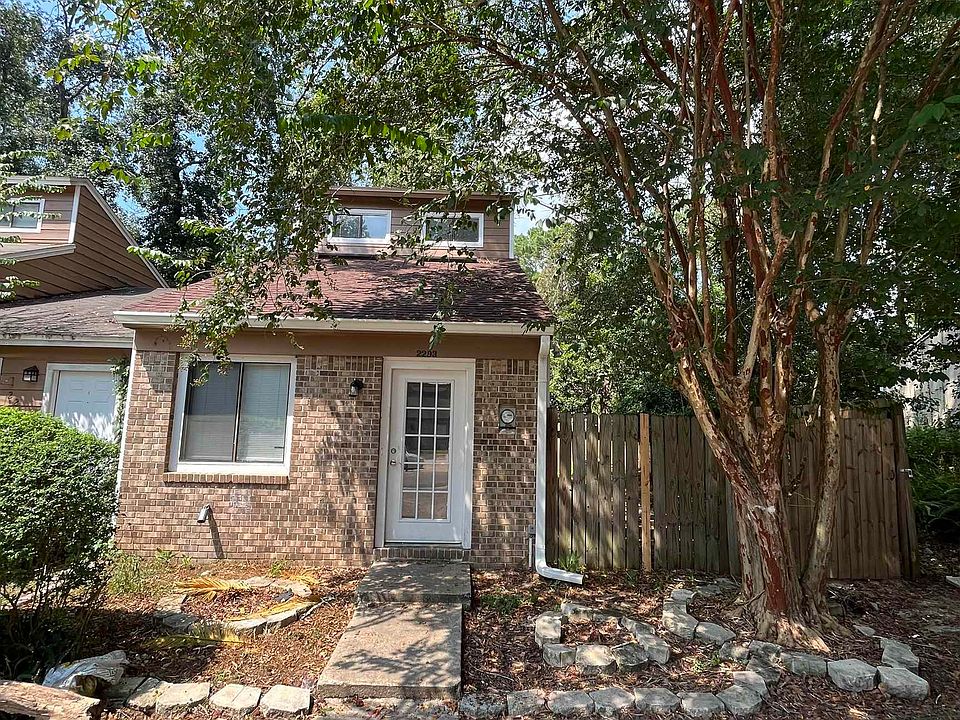 1st image of 2293 Sandpiper St