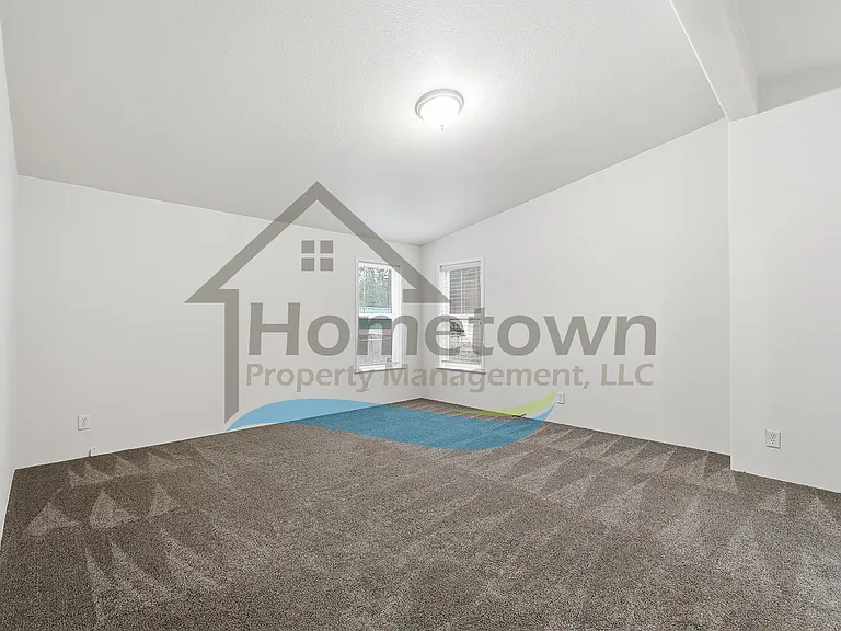 5425-1 E Grove Ave — Photo 27