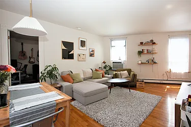 Rented by R New York