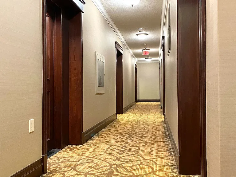 1 Clairtrell Rd #1005 — Photo 3