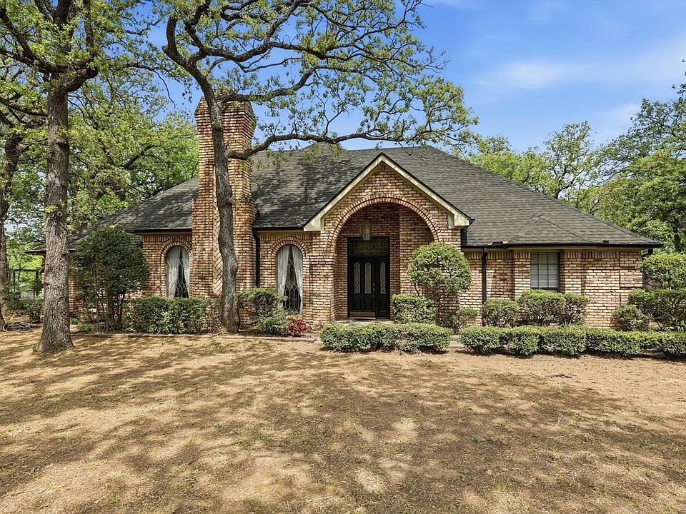 1st image of 150 Fawn Hollow Dr