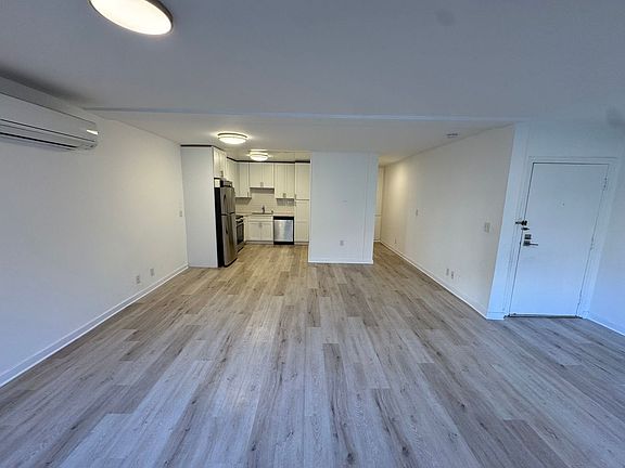 2nd image of 2332 S Bentley Ave APT 102