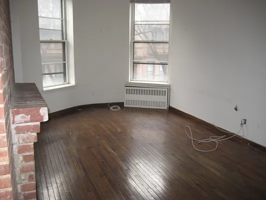 Rented by Magnone Real Estate | media 8