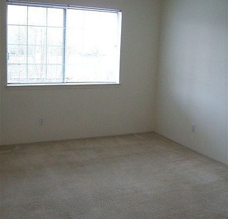 2nd & 3rd floor bedroom