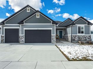 5005 N Stratford Dr, Tooele, UT 84074