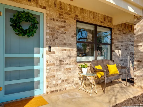 216 Broadmoor St, Fredericksburg, TX 78624