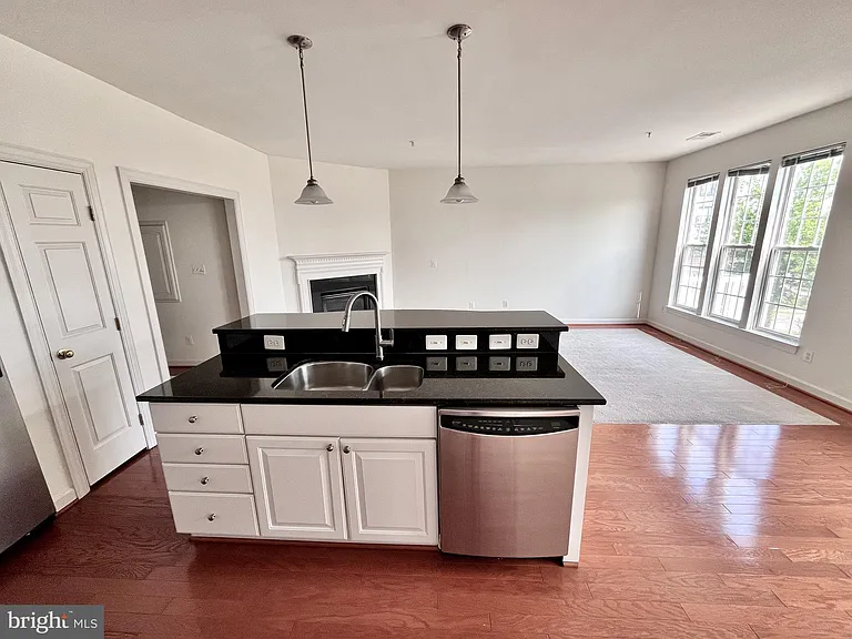 5605 Harrington Falls Ln #F — Photo 18
