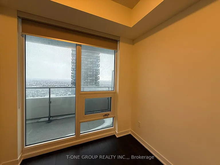 2221 Yonge St #5409 — Photo 17