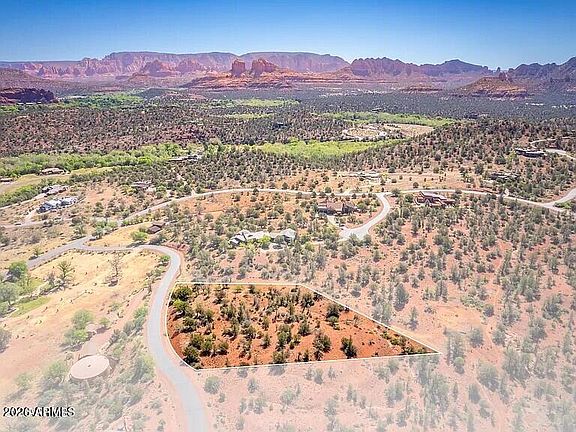 5th image of 25 Russet Ridge Pl