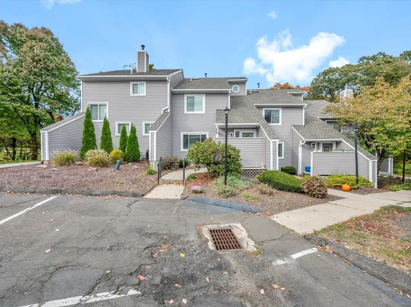 602 Golf Drive #602, East Haven, CT 06512