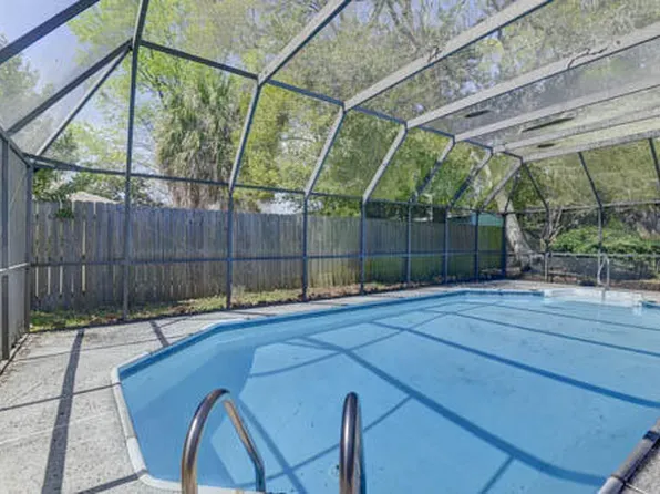 613 Cambridge Ave, Fort Walton Beach, FL 32547