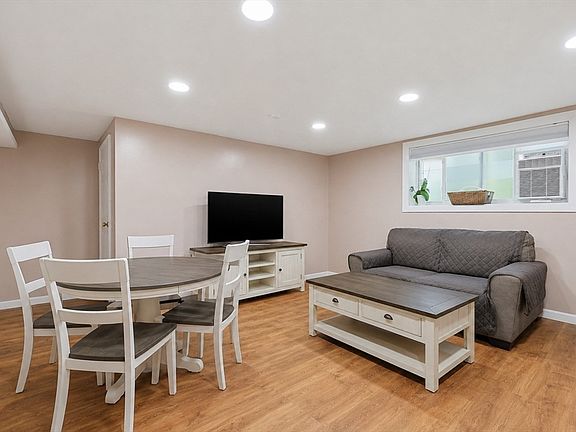 3rd image of 60 Bryon Rd APT 1