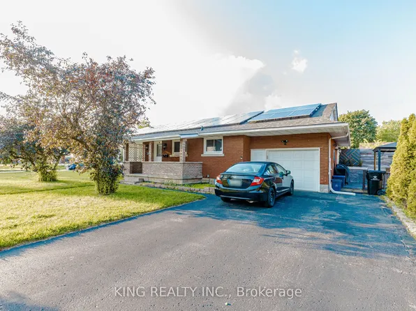392 Greenfield Ave, Kitchener, ON N2C 1E5