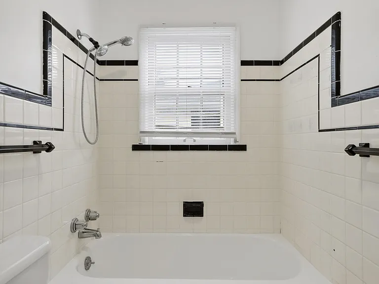 1911 Fontaine Rd — Photo 17