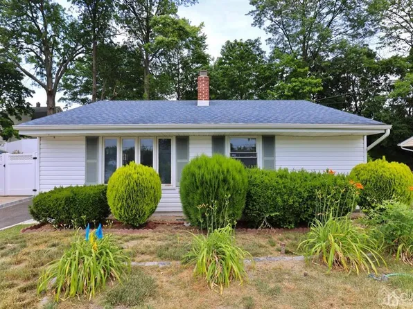 80 Grant Ave, Fords, NJ 08863